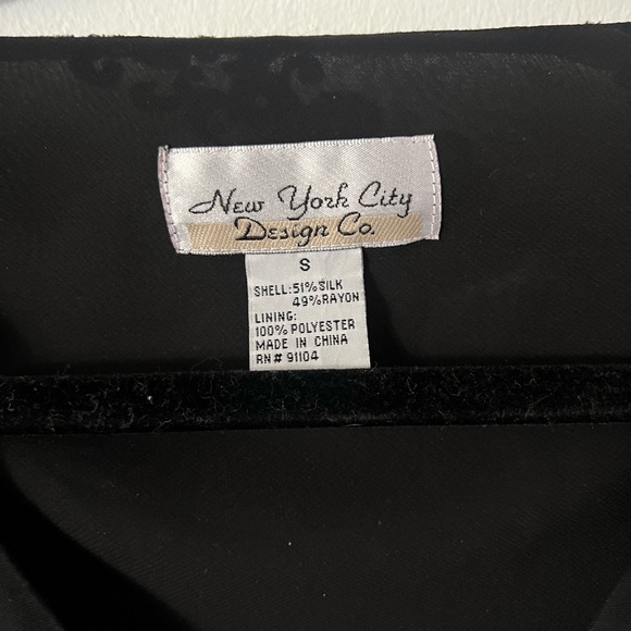 Silk Blend Top New York City Design Co Shirt Black Sheer sleeves velvet design S - Picture 8 of 10
